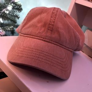 Women cap! Perfect for gym days, or while walking your doggie!